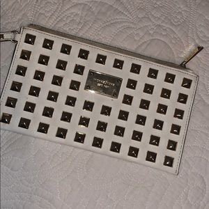 Michael Kors Jet Set Travel White Clutch💕